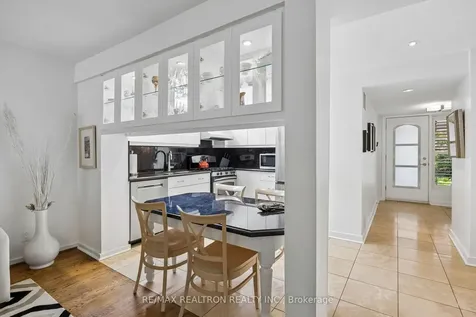 84 Connaught Avenue Toronto ON M2M 1G8