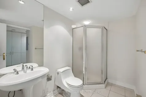 2727 Yonge Street Toronto ON M4N 3R6