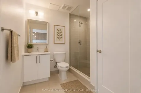576 Front Street Toronto ON M5V 0P8