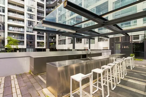 576 Front Street Toronto ON M5V 0P8