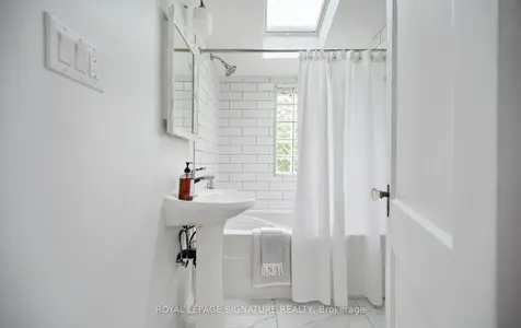 81 Cleveland Street Toronto ON M4S 2W4