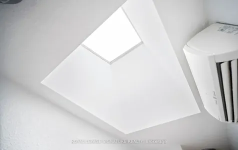 81 Cleveland Street Toronto ON M4S 2W4