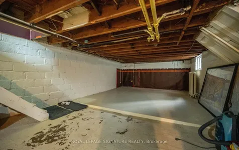 81 Cleveland Street Toronto ON M4S 2W4