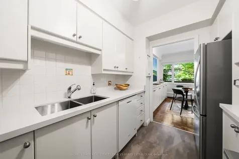 21 Dale Avenue Toronto ON M4W 1K3