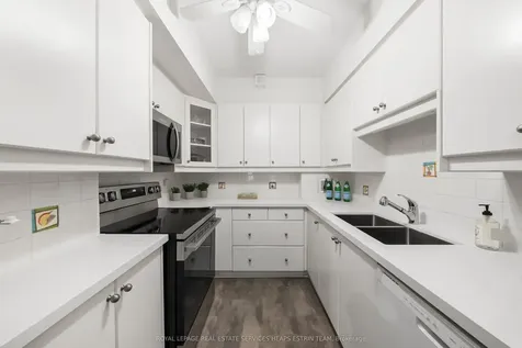 21 Dale Avenue Toronto ON M4W 1K3