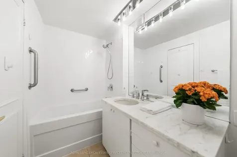 21 Dale Avenue Toronto ON M4W 1K3
