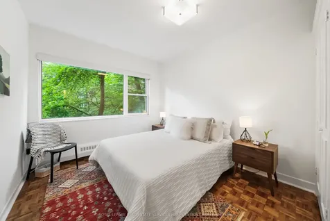 21 Dale Avenue Toronto ON M4W 1K3