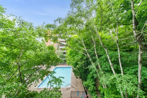 21 Dale Avenue Toronto ON M4W 1K3