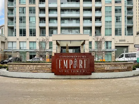 17 Barberry Place Toronto ON M2K 3E2