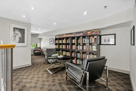 1369 Bloor Street W Toronto ON M6P 4J4