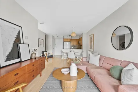 1369 Bloor Street W Toronto ON M6P 4J4