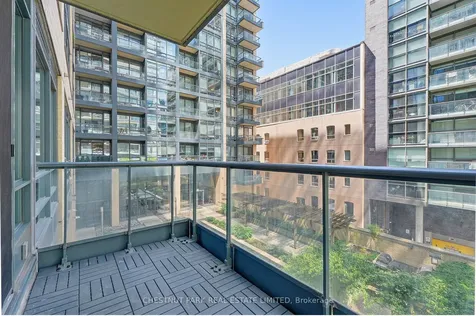 438 King Street W Toronto ON M5V 3T9