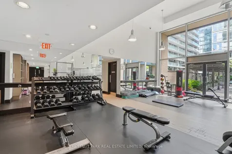 438 King Street W Toronto ON M5V 3T9