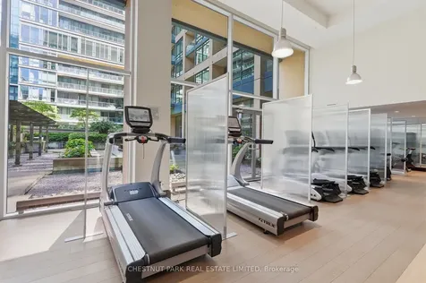 438 King Street W Toronto ON M5V 3T9