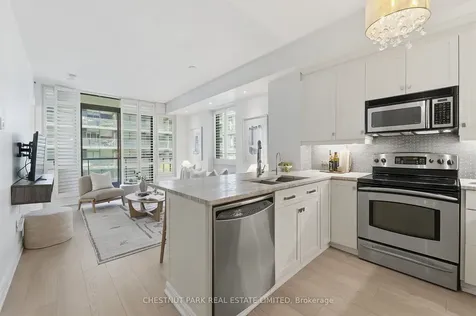 438 King Street W Toronto ON M5V 3T9