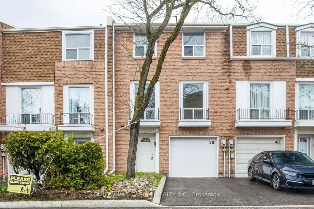 38 Thimble Berry Way Toronto ON M2H 3K7