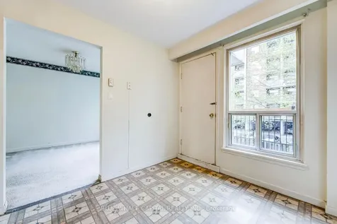 38 Thimble Berry Way Toronto ON M2H 3K7