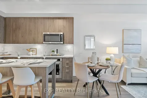 38 Iannuzzi Street Toronto ON M5V 0E8