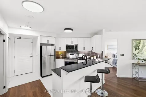 16 Dallimore Circle Toronto ON M3C 4C4