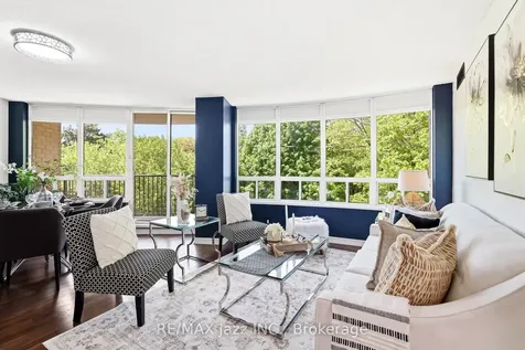 16 Dallimore Circle Toronto ON M3C 4C4