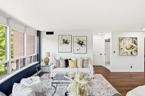 16 Dallimore Circle Toronto ON M3C 4C4