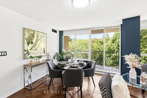 16 Dallimore Circle Toronto ON M3C 4C4