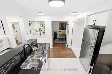 16 Dallimore Circle Toronto ON M3C 4C4
