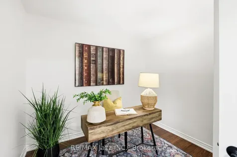 16 Dallimore Circle Toronto ON M3C 4C4