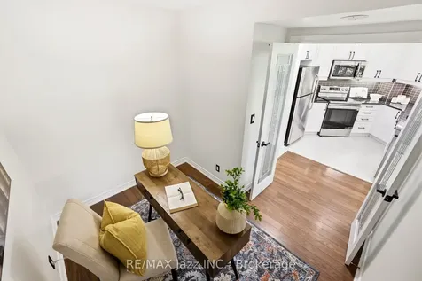 16 Dallimore Circle Toronto ON M3C 4C4