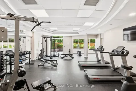16 Dallimore Circle Toronto ON M3C 4C4