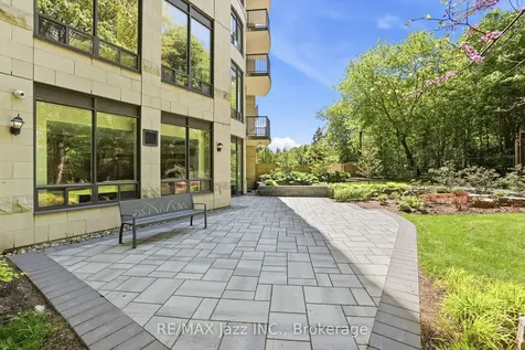 16 Dallimore Circle Toronto ON M3C 4C4