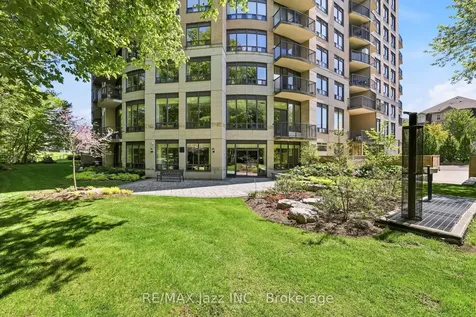 16 Dallimore Circle Toronto ON M3C 4C4
