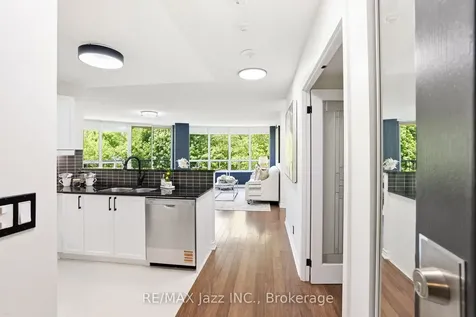 16 Dallimore Circle Toronto ON M3C 4C4