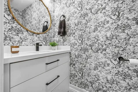 110 Cottingham Street Toronto ON M4V 1C1