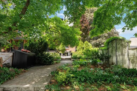 110 Cottingham Street Toronto ON M4V 1C1