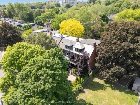 110 Cottingham Street Toronto ON M4V 1C1