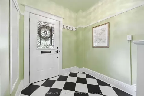 110 Cottingham Street Toronto ON M4V 1C1