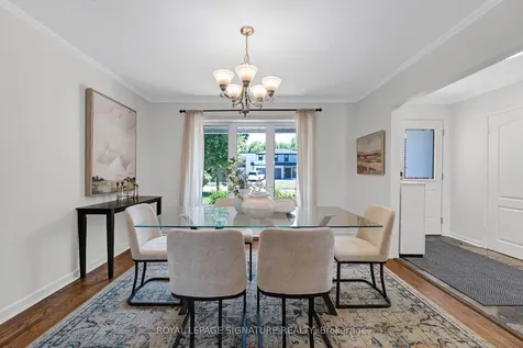 14 Manorpark Court Toronto ON M2J 1A2