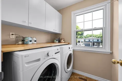 14 Manorpark Court Toronto ON M2J 1A2