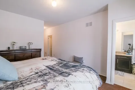 31 Prince William Boulevard Clarington ON L1C 7E5