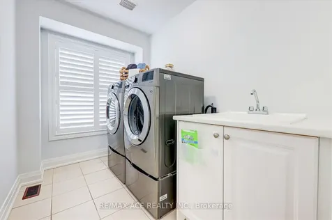 27 Hassard-short Lane Ajax ON L1S 0G4