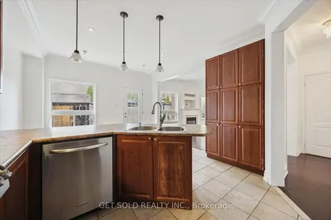 28 Barden Crescent Ajax ON L1Z 2A9