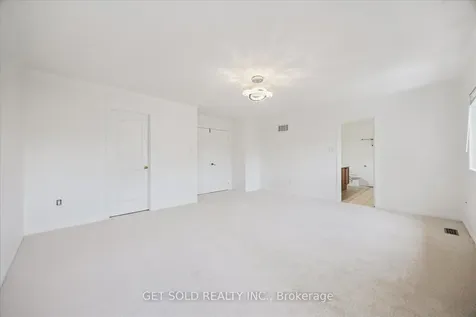 28 Barden Crescent Ajax ON L1Z 2A9