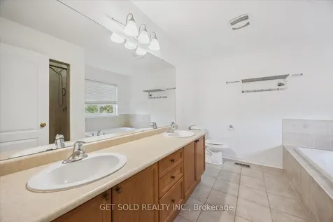 28 Barden Crescent Ajax ON L1Z 2A9