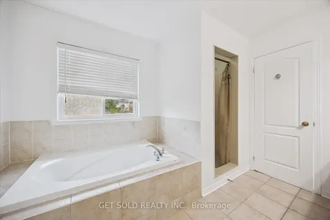 28 Barden Crescent Ajax ON L1Z 2A9