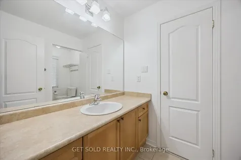 28 Barden Crescent Ajax ON L1Z 2A9