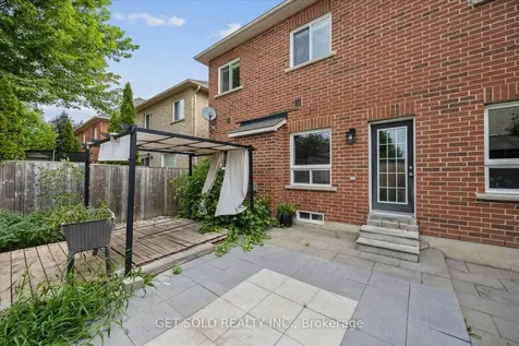 28 Barden Crescent Ajax ON L1Z 2A9