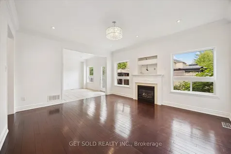 28 Barden Crescent Ajax ON L1Z 2A9