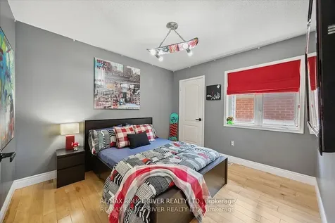 94 Muscat Crescent Ajax ON L1Z 0B7