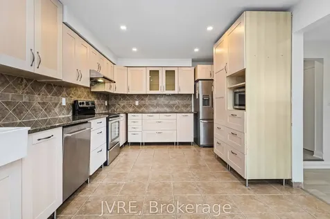 263 Wright Crescent Ajax ON L1S 5S5